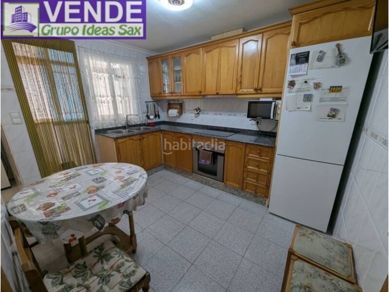 Foto c293e889-3934-4856-a8be-bbc2248a5a22. Casa adossada amb aparcament a Onil