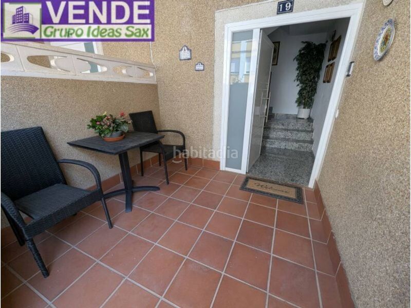 Foto f69ce87f-9b2b-4fa1-b1b4-5d6f62b04f27. Casa adossada amb aparcament a Onil