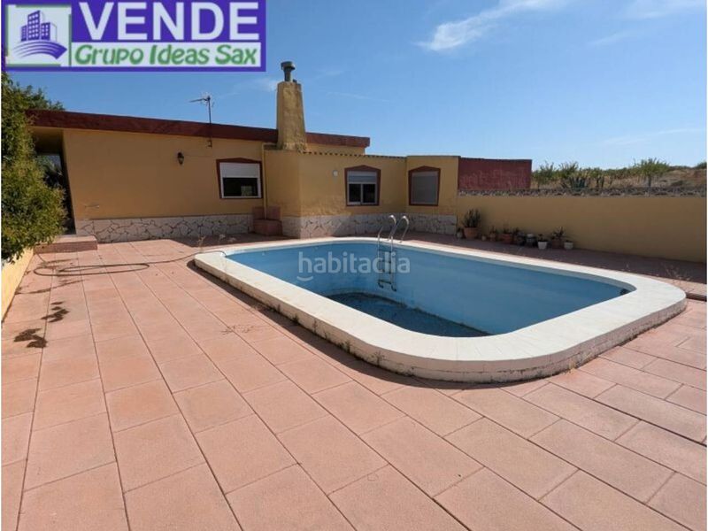 Foto 52057e2e-c4d4-42d2-8300-099ecfbb6f48. Masia amb piscina a Sax