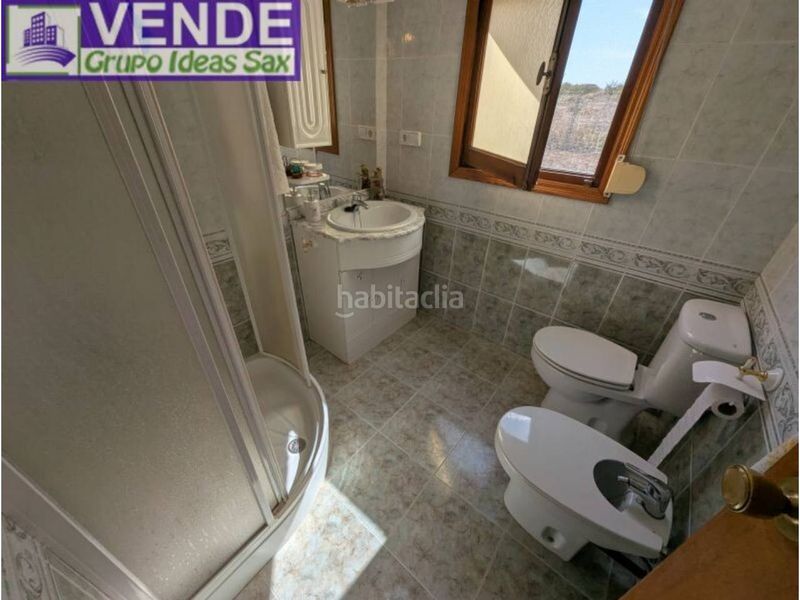 Foto dac677b7-b146-4f39-ade4-4fc6aac080db. Masia amb piscina a Sax