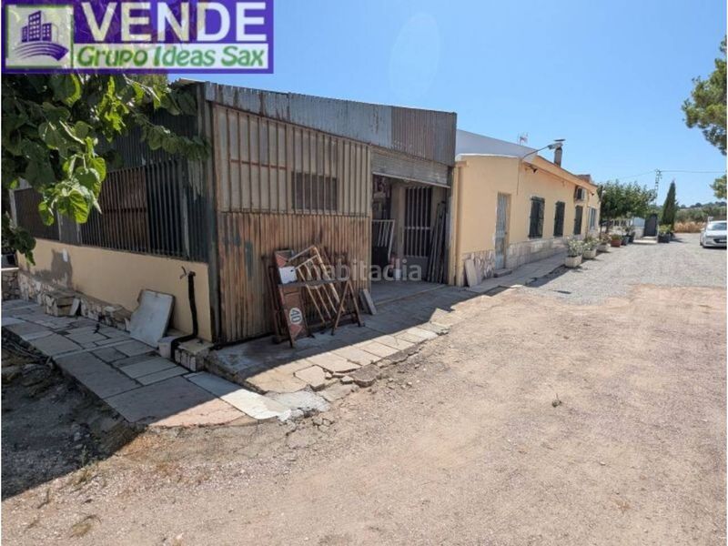 Foto 23b66ba2-0e72-4a90-bf00-be6199075230. Masia amb aparcament piscina a Sax