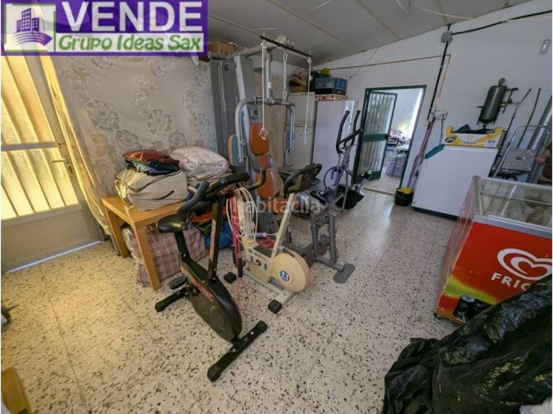 Foto 4a74199e-fdf4-4639-be68-b0778ba26d49. Masia amb aparcament piscina a Sax