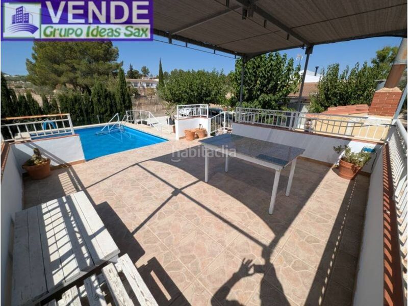 Foto b167bb66-ad52-472c-8a89-1bd390477325. Masia amb aparcament piscina a Sax