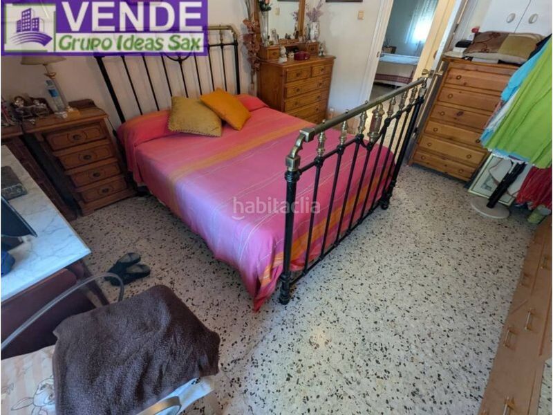 Foto b5a3538a-59ba-4ceb-8e66-c7feebe5463d. Masia amb aparcament piscina a Sax