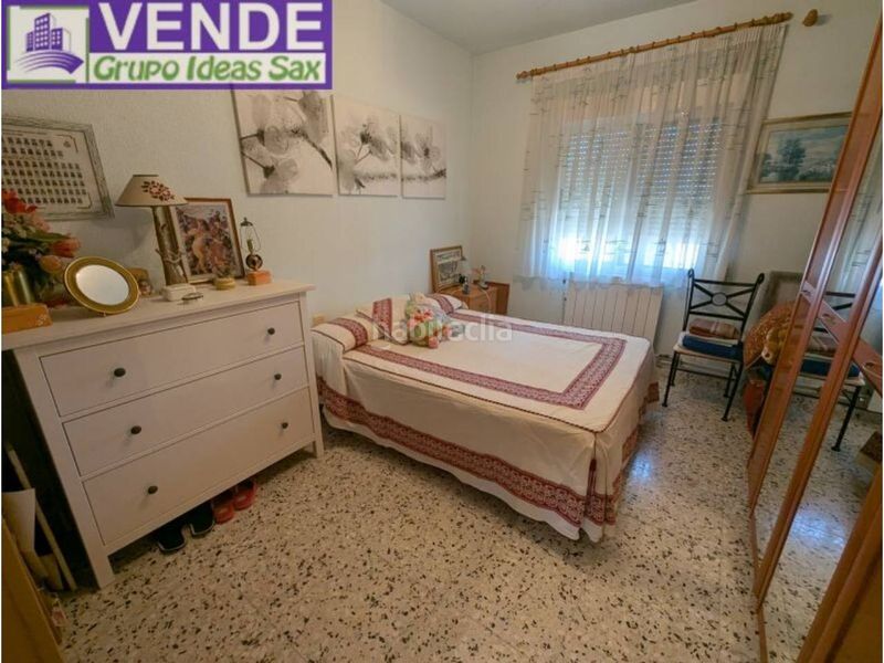 Foto c488a3fe-e05b-463c-aa83-556f42d74a11. Masia amb aparcament piscina a Sax