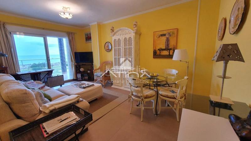 Foto 86938649-e611-429d-8647-8157cc9ef673. Apartamento  con vistas abiertas al mar situado en primera línea playa en Daimús