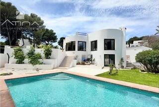 Chalet en Portichol-Balcón al Mar. Espectacular villa en venta en jávea, lista para entrar a vivir.
