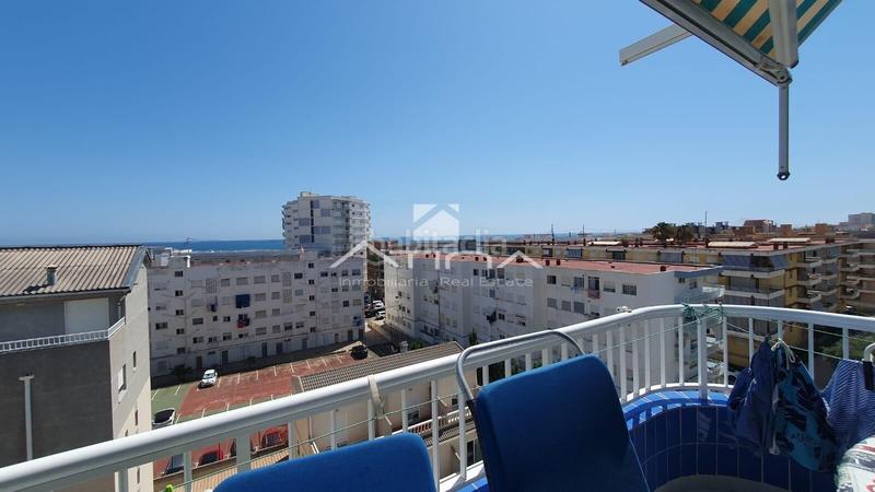 Foto 3b6cf63c-9467-402f-8206-41bb4b1d8d1a. Apartamento encantador apartamento, ubicado en la tercera línea de la playa y a solo 150 metros del mar en Daimús
