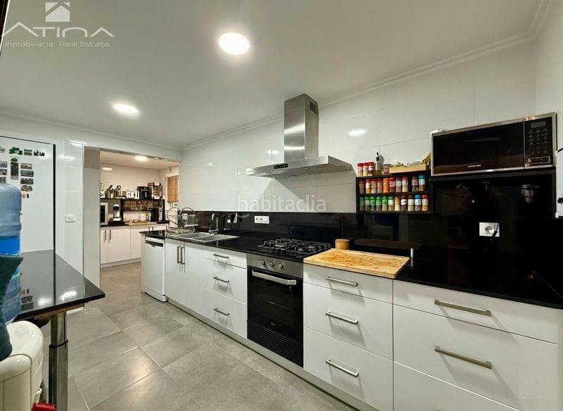Foto 77473a11-8a8a-435f-9ac1-c59f9f9dfe1f. Apartamento  junto al puerto a solo 280m del mar en Dénia