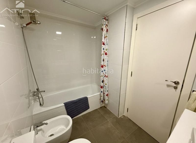 Foto e285972a-1ff0-4d68-8a27-1a66b97aa96a. Apartamento  junto al puerto a solo 280m del mar en Dénia