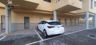 Aparcament cotxe a Guardamar. Plaza de parking y trastero en venta en el edificio naranjos ii,