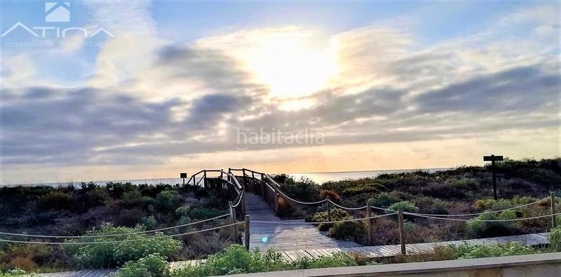 Foto f9adf0f0-cd22-44e8-88be-86c6d3665bb5. Apartamento precioso apartamento con dos amplias terrazas situado en cuarta linea playa , en Daimús