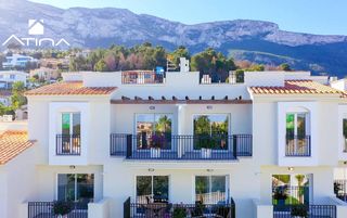 Casa adossada a La Pedrera-Vessanes. Ático renovado en dénia con terraza de 40m2  cerca de la playa y