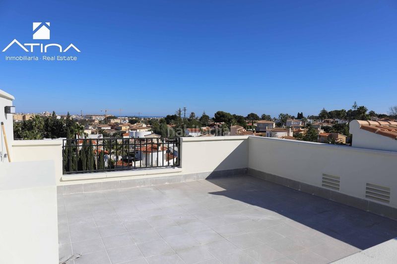 Foto 2f8cee36-4521-4622-ab62-b07f56e00c1e. Casa adossada amb aparcament piscina a La Pedrera-Vessanes Dénia