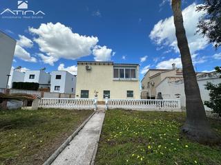 Xalet a Daimús. Chalet independiente en daimús a solo 800m del mar