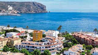Àtic  Calle calle de génova. Dúplex con vistas al mar luz y estilo mediterráneo en jávea