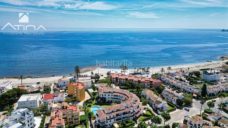 Foto d6df5e9b-0c28-4bee-a4da-35edf92a95de. Ático dúplex con vistas al mar luz y estilo mediterráneo en jávea en Xàbia