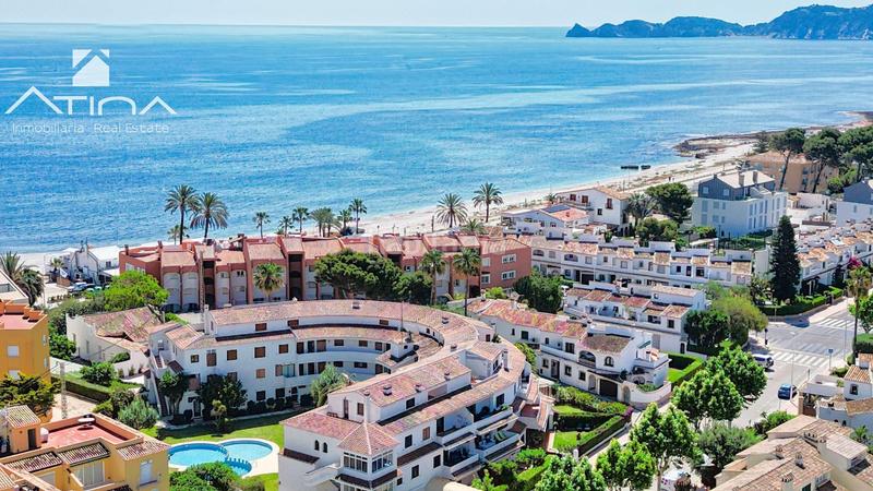 Foto f521dd02-1cbe-45dd-a336-a4c8af5bde72. Ático dúplex con vistas al mar luz y estilo mediterráneo en jávea en Xàbia