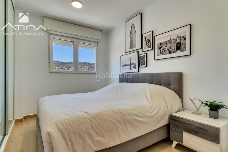 Foto 5b71de4d-ff79-42cd-82d1-3506712b6ce8. Casa adosada adosado de 3 plantas con jardín, pérgola, suite con terraza y piscina comunitaria en Xàbia