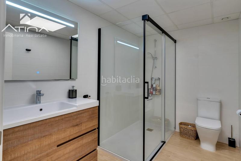 Foto 6e695ec1-75ad-4d46-8d05-e54d85db3198. Casa adosada adosado de 3 plantas con jardín, pérgola, suite con terraza y piscina comunitaria en Xàbia
