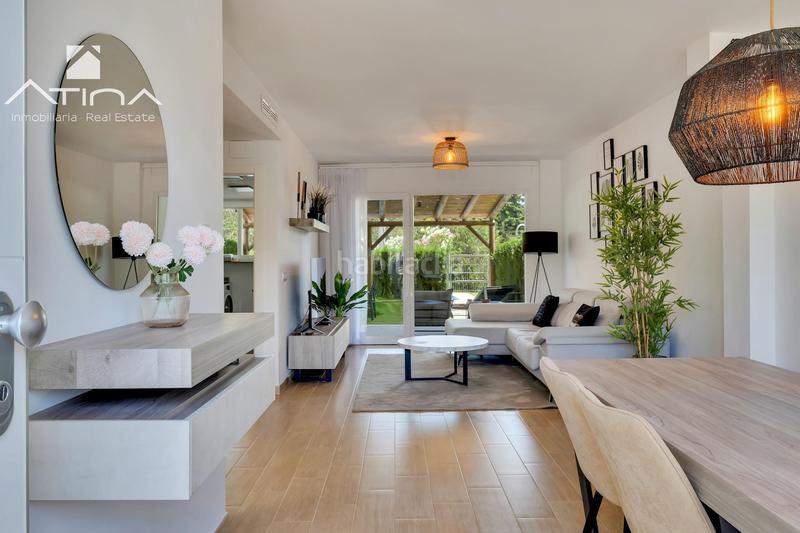 Foto 84837a44-6169-4ce4-a079-f1263293d6fb. Casa adosada adosado de 3 plantas con jardín, pérgola, suite con terraza y piscina comunitaria en Xàbia