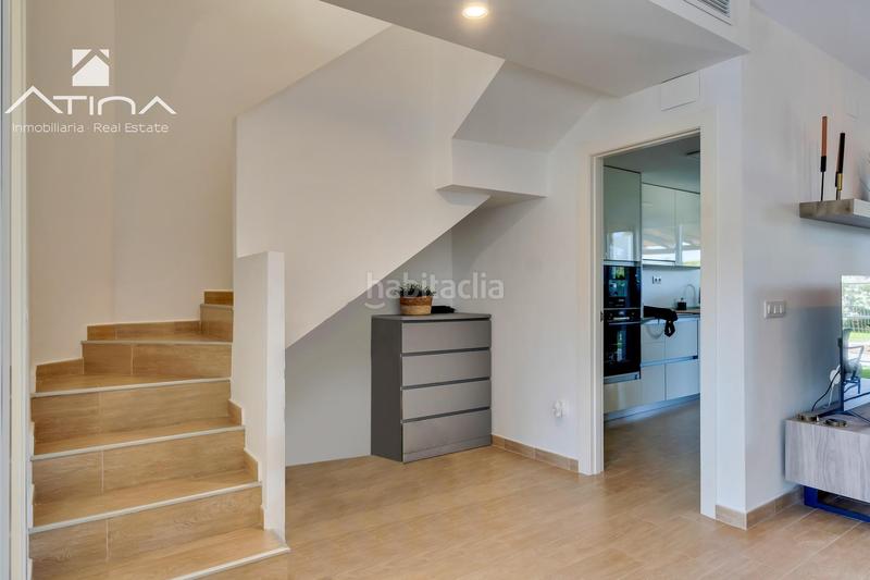 Foto 89154609-79e6-492e-85c0-56ddb76da934. Casa adosada adosado de 3 plantas con jardín, pérgola, suite con terraza y piscina comunitaria en Xàbia