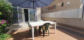 Planta baixa a Daimús. Vive el verano todo el año a tan solo 20 metros del mar, en play