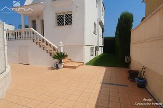 Chalet à Daimús. Chale situado a 700m del mar entre la playa y el pueblo de daimú