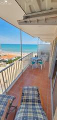 Apartament  Calle segrelles. Magnífico apartamento situado en primera línea de la playa de be