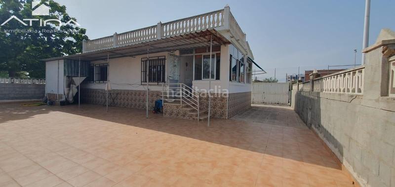 Foto 1e919b50-9807-44c3-8d11-3841316991b0. Chalet encantador chalet independiente situado en la playa a 400m del mar en Bellreguard
