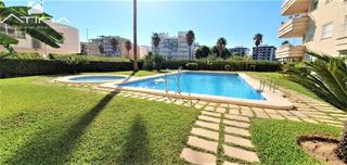 Appartement in Daimús. Apartamento con vistas al mar situado en segunda línea playa dai