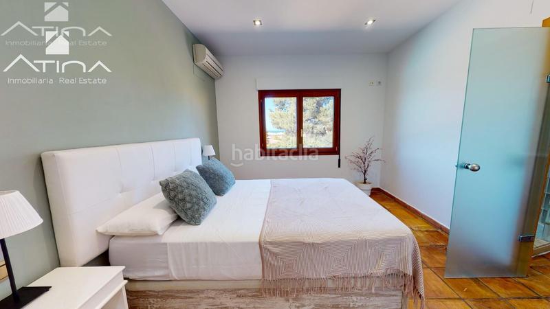 Foto aaa9a4c0-6854-4550-ae4e-a2e46d007029. Chalet con riscaldamento parcheggio piscina in El Montgó Dénia