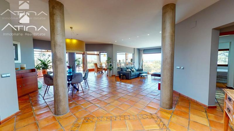 Foto e62ce6a0-e125-4809-8f63-52e00426ee2b. Chalet con riscaldamento parcheggio piscina in El Montgó Dénia