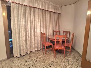 Etagenwohnung in Plaza Elíptica - República Argentina. Piso situado en gandía, junto al antiguo hospital y a pocos paso