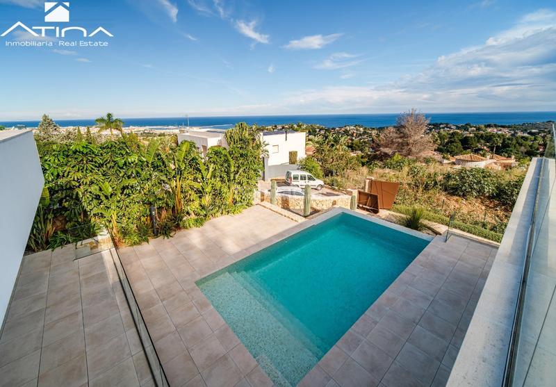 Foto b4985da8-c26f-482d-b15b-24a004876365. Chalet mit parking pool in El Montgó Dénia