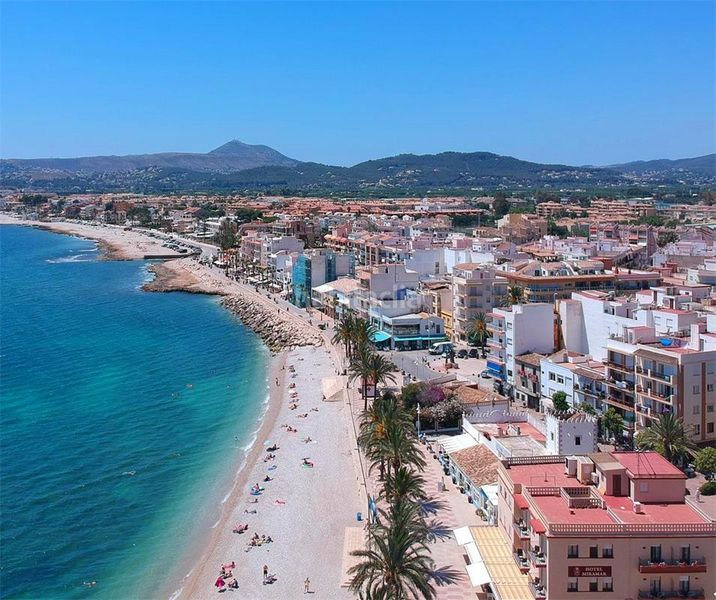 Foto da772bf1-2982-4be9-a587-098bbec0ddd2. Xalet amb aparcament piscina a Puerto Xàbia