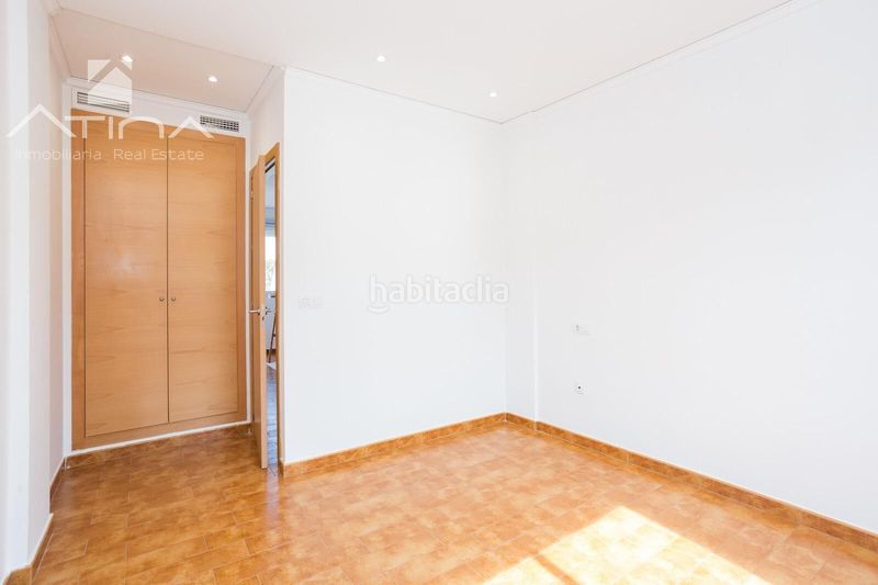 Foto 1e7ab3d2-a8fd-42c9-a4d3-bb2664f85a62. Casa adossada a Miramar