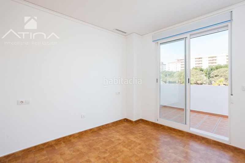 Foto 52a04bac-2aff-4f06-a5c9-fce4b709aebc. Casa adossada a Miramar