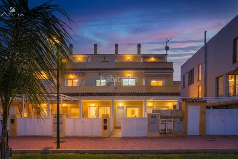 Foto badaf481-50f4-4ddc-b08b-476d4d3a6ecc. Casa adossada a Miramar