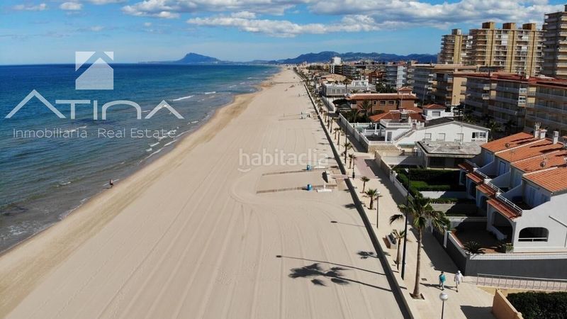 Foto c572c2a7-7a9e-4b6e-af9a-3fe32c209f93. Casa adossada a Miramar