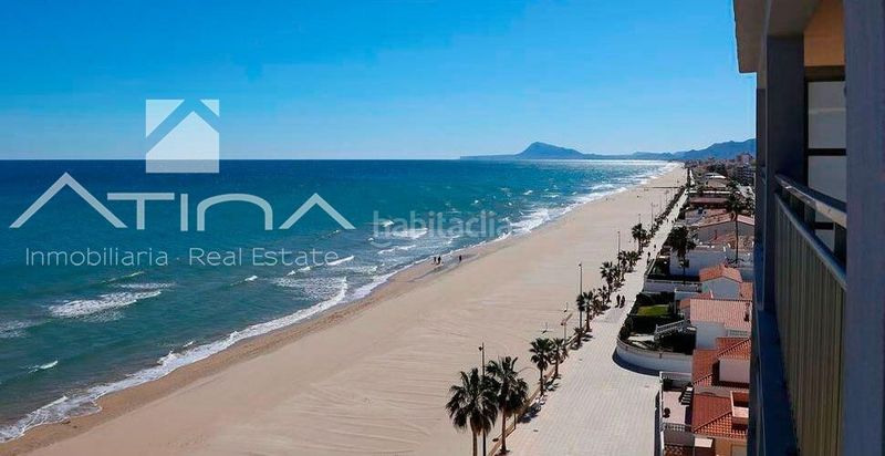 Foto cb01fe10-a341-4d33-a19a-5074f95677e5. Casa adossada a Miramar