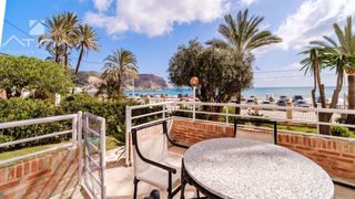 Planta baja  Avenida avenida mediterráneo. Dos viviendas unidas en primera línea de mar en montañar i, jáve