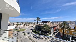 Apartament  Benidorm. Exclusivo apartamento en primera línea del puerto de denia con v
