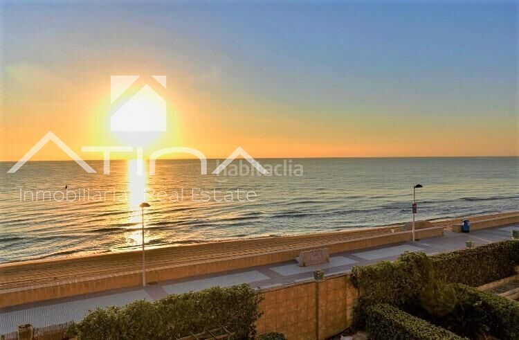 Foto 657a1bdd-9993-4d27-8d04-542d7abc5d89. Estudi amb piscina a Daimús