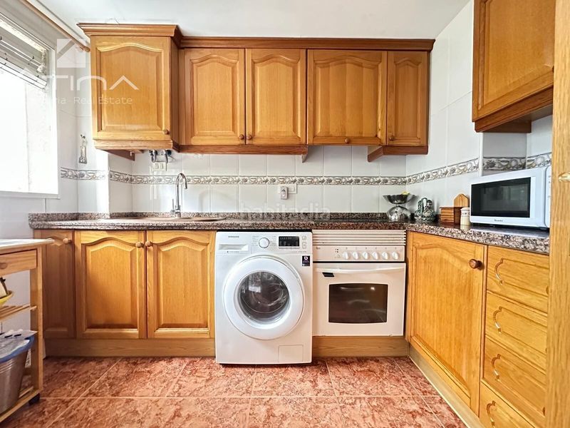 Foto ced25748-83d3-4e95-87b3-febc0917ab18. Planta baixa amb calefacció aparcament piscina a Daimús