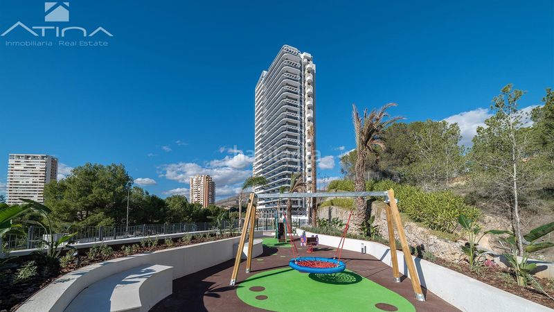 Foto eca87872-abab-46d3-b05a-4fb4612feaf4. Apartament amb aparcament piscina a Via Parque Benidorm