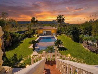 Chalet  Calle mar arabigo. Villa de lujo en jávea con privacidad y gran potencial