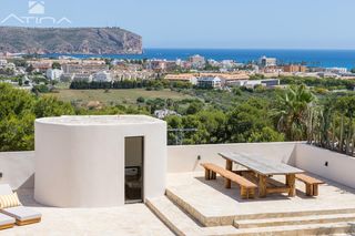 Xalet  Calle juan de borgoña. Villa de lujo con vistas panorámicas al mar en venta  piscina, s