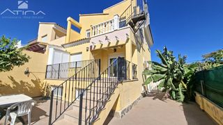 Casa pareada en Daimús. Adosado pareado con piscina privada en playa de daimús a 600 met