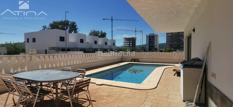 Foto d8cb39c5-56cf-4e0f-b57c-ea519747f219. Xalet amb aparcament piscina a Oliva playa Oliva